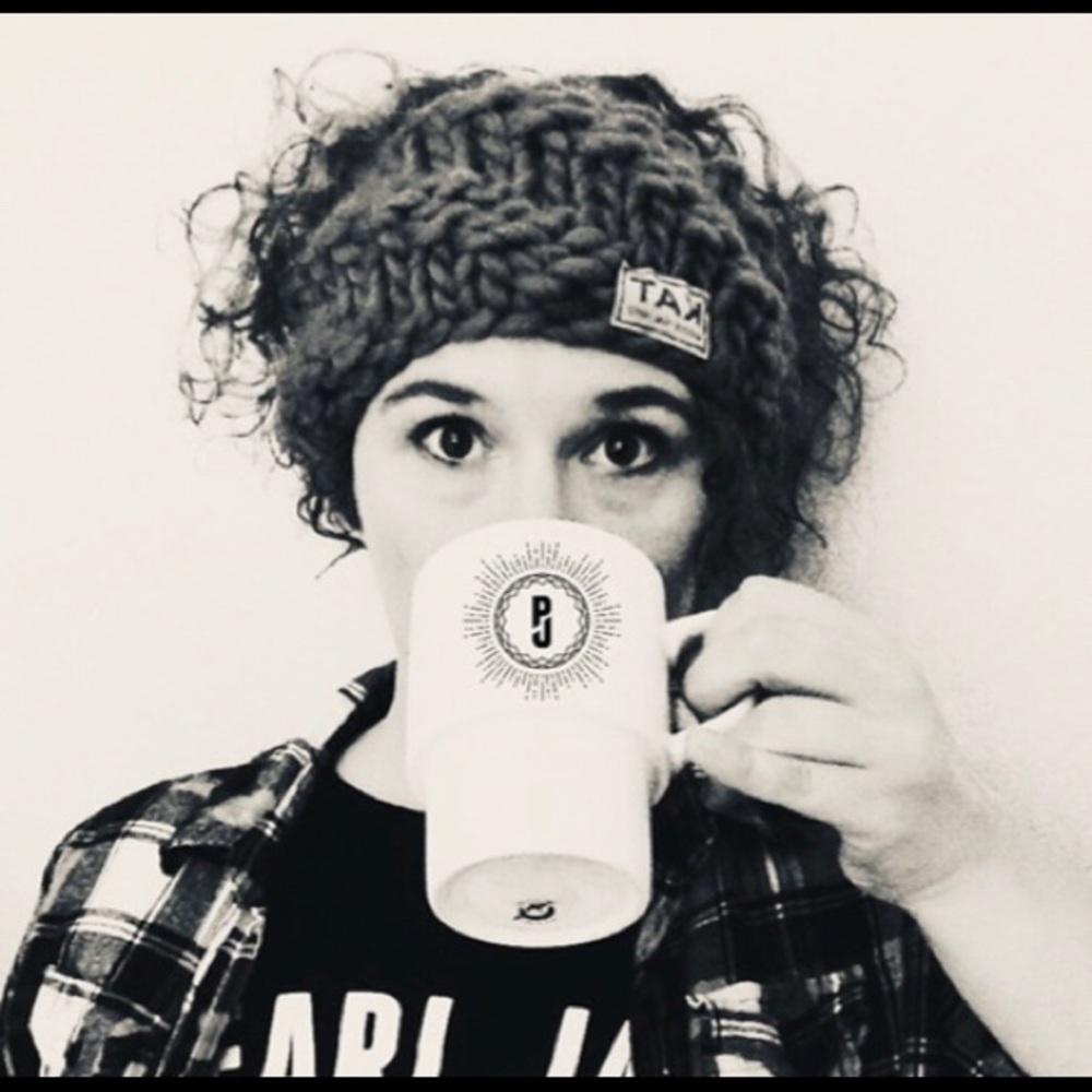 Meet your Posher, Dione